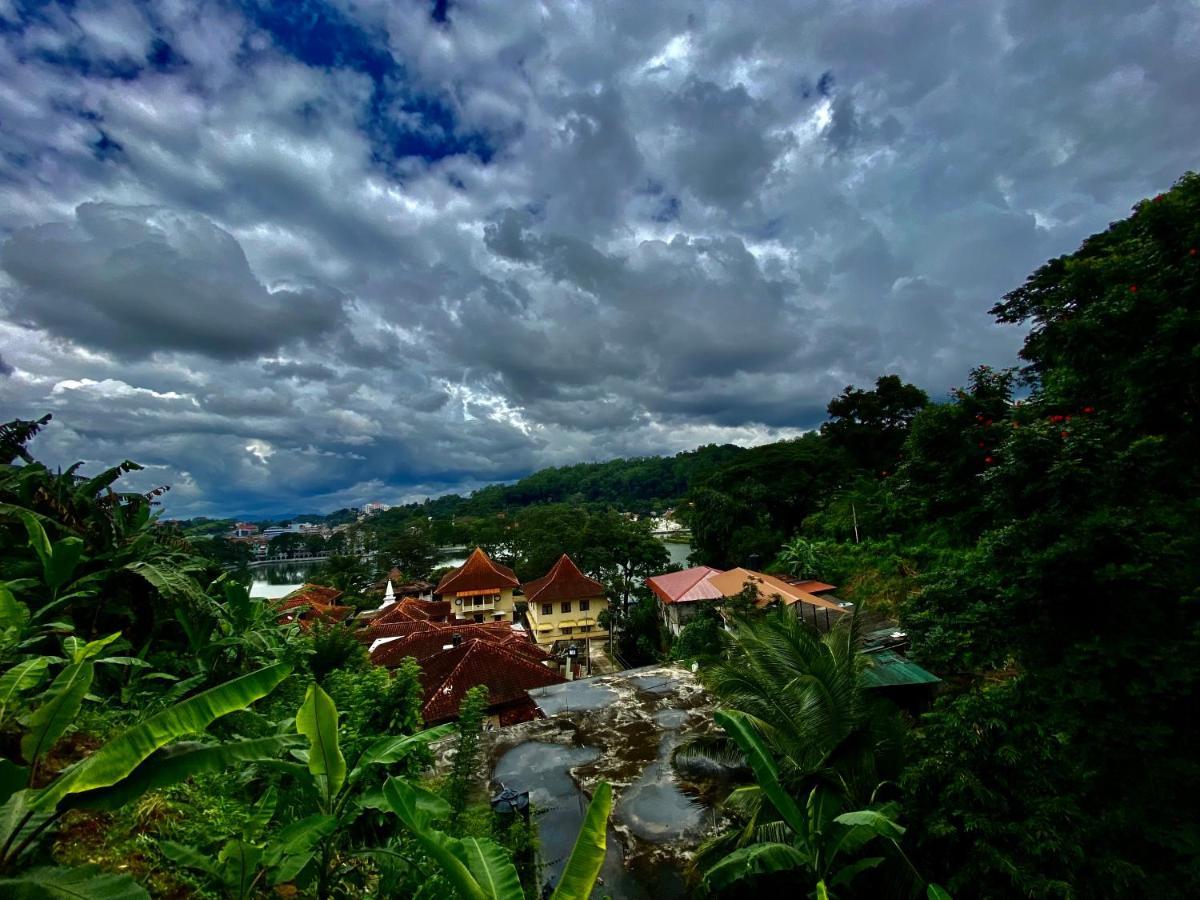 Sesatha Lake Kandy Ngoại thất bức ảnh
